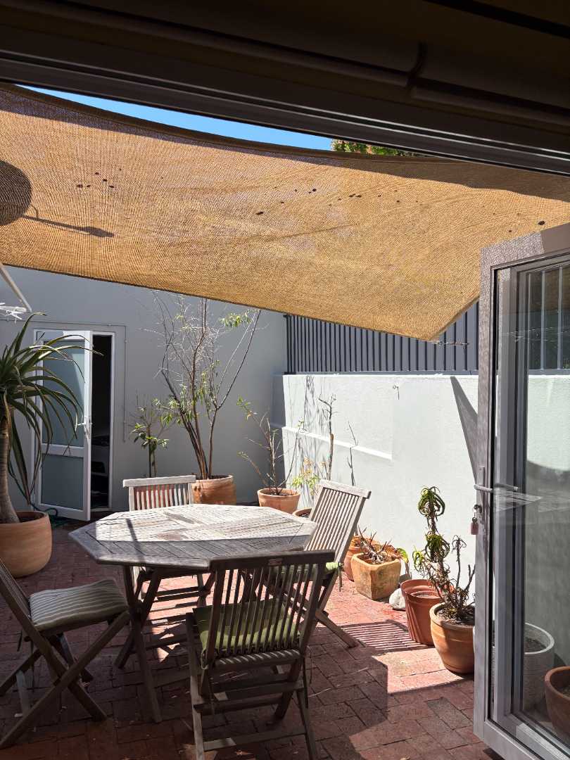 To Let 2 Bedroom Property for Rent in Claremont Western Cape